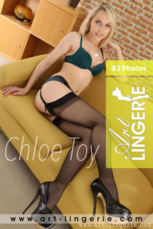 Chloe Toy - Set #8330 - x83 - 5616px - Dec 16, 2018